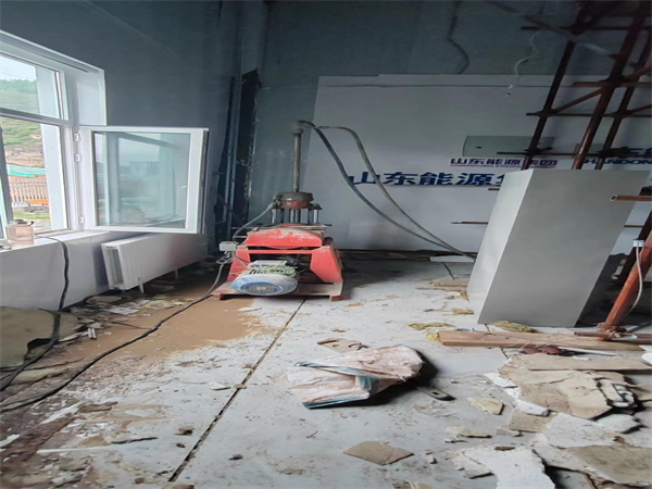 立山地基基础下沉墙体裂缝加固注浆顶升施工